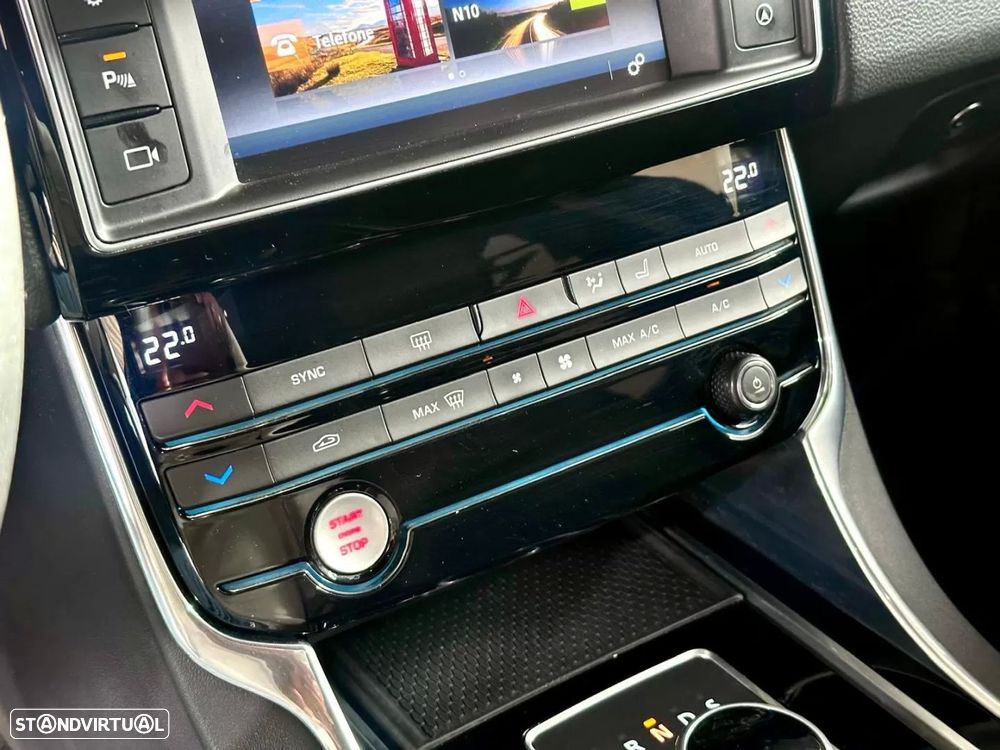 Jaguar XE 2.0 D R-Sport Aut. - 26