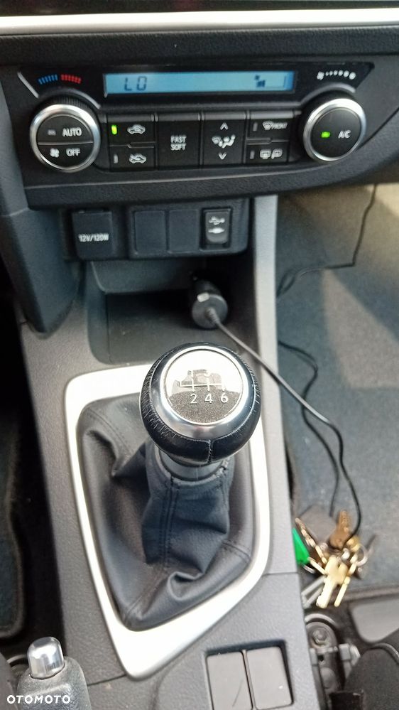 Toyota Auris 1.33 VVT-i - 10