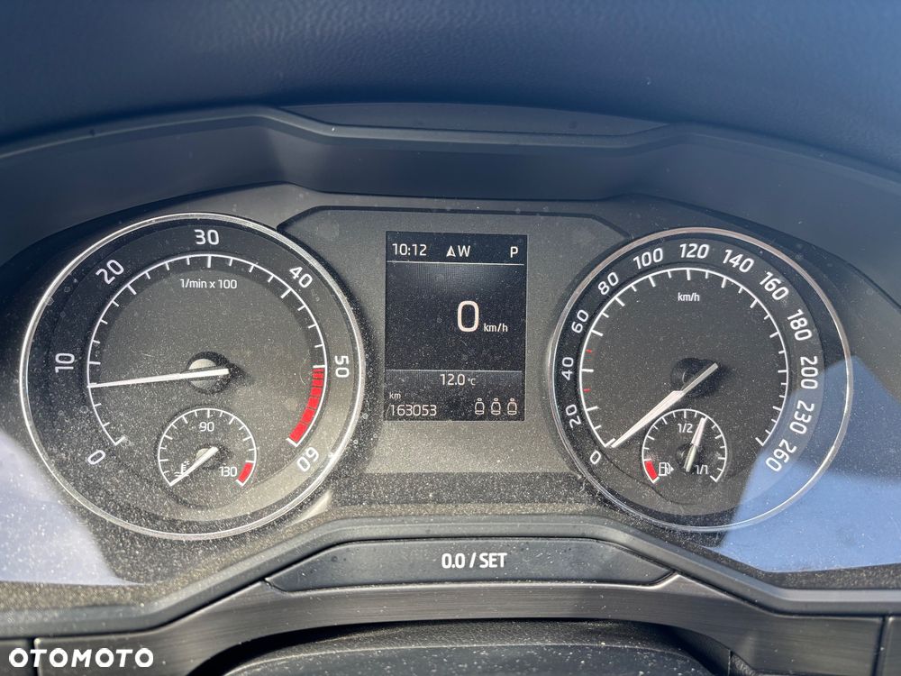 Skoda Superb 2.0 TDI 4x4 Style DSG - 8