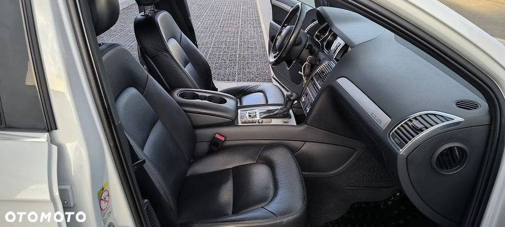 Audi Q7 3.0 TDI DPF Quattro Progressive Tiptr - 32