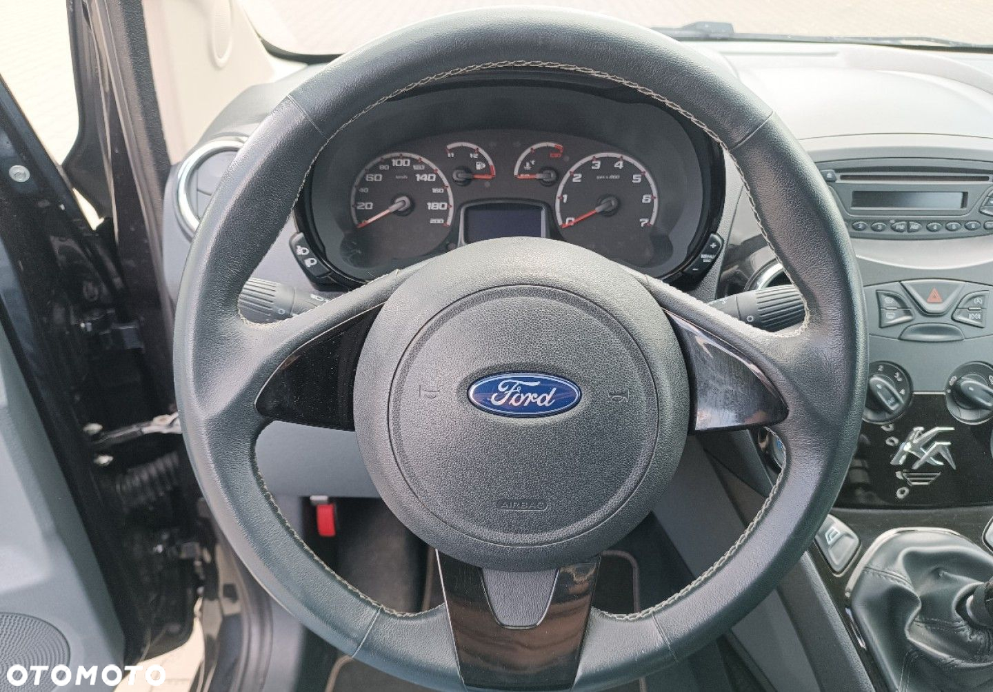 Ford KA - 27