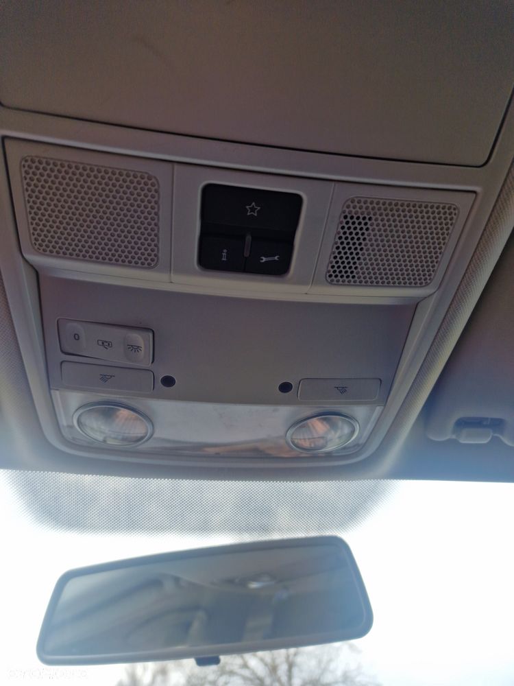 Volkswagen Golf 1.6 TDI DPF Comfortline - 13