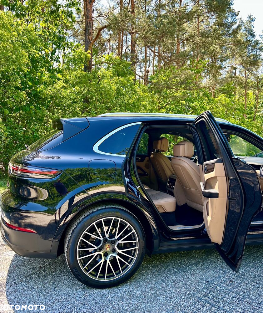 Porsche Cayenne - 4