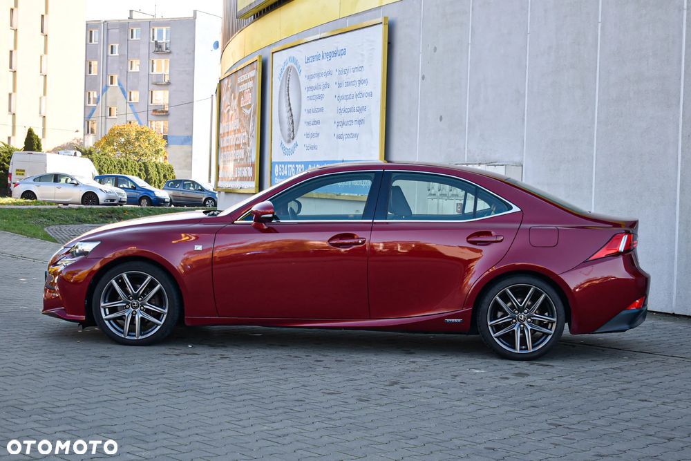Lexus IS - 25