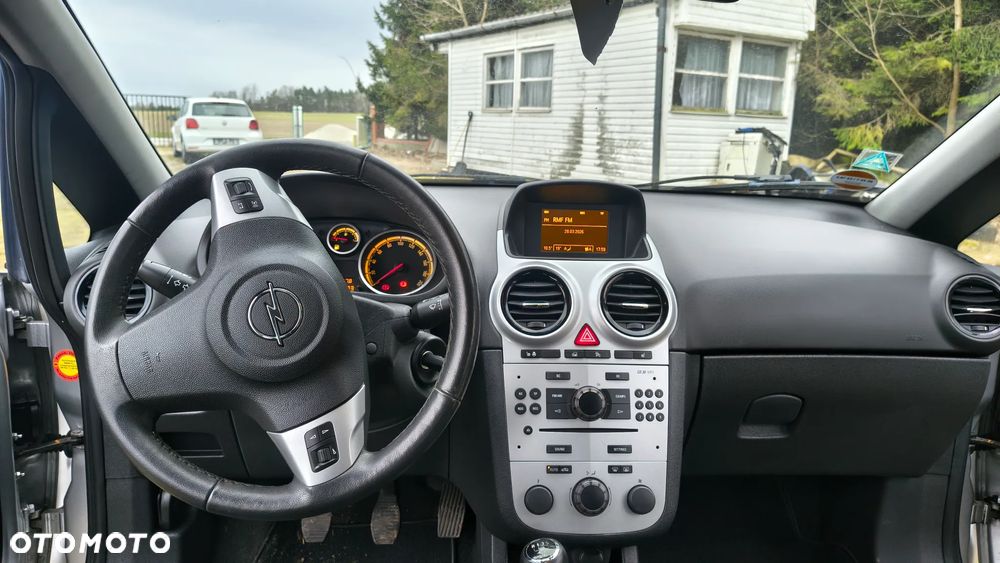 Opel Corsa 1.4 16V Satellite - 18