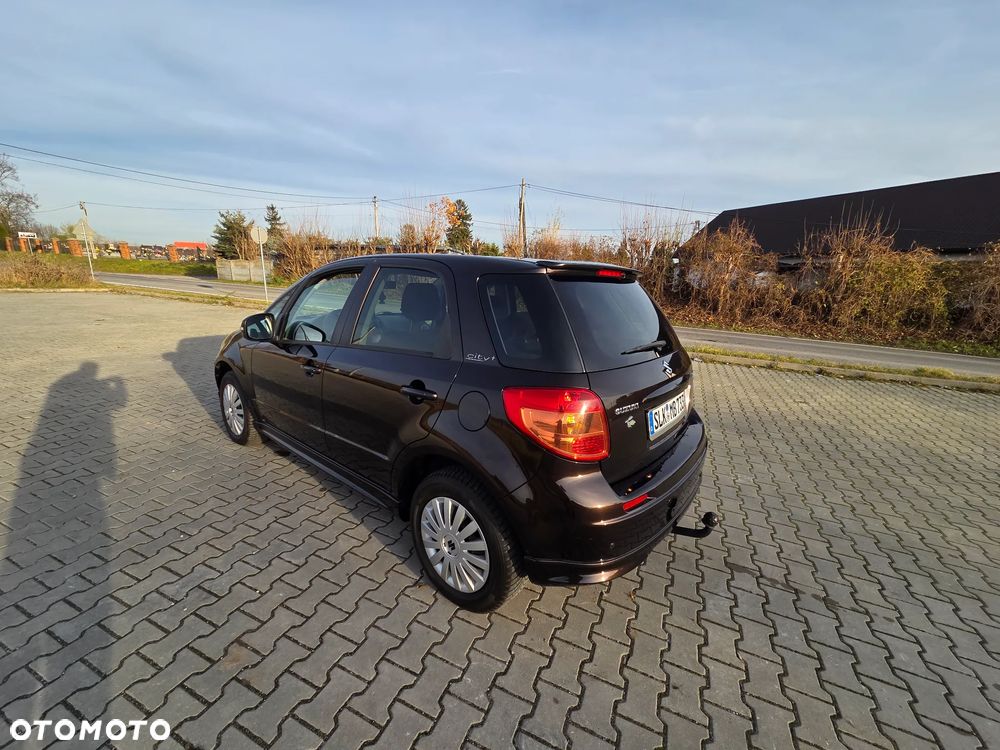 Suzuki SX4 - 8