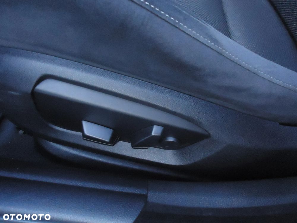 BMW Seria 5 520d xDrive Touring - 15