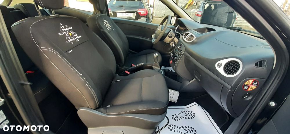 Renault Clio - 27