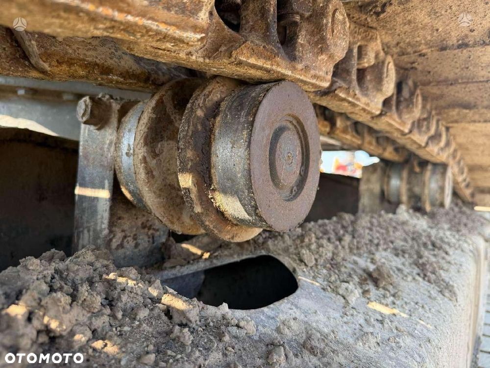 Volvo EC 240 LC - 20