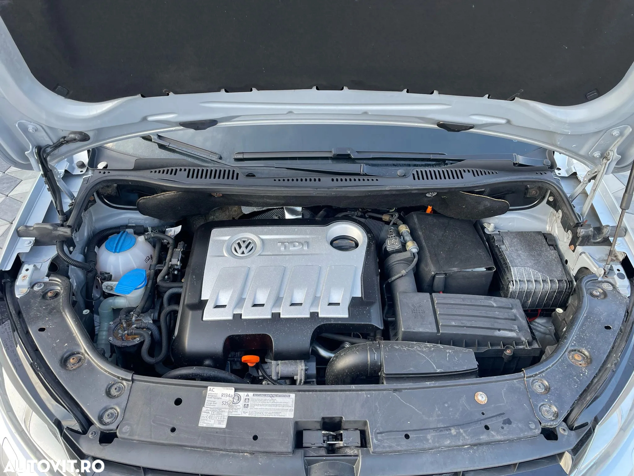 Volkswagen Touran 1.6 TDI BlueMotion Technology Comfortline - 19