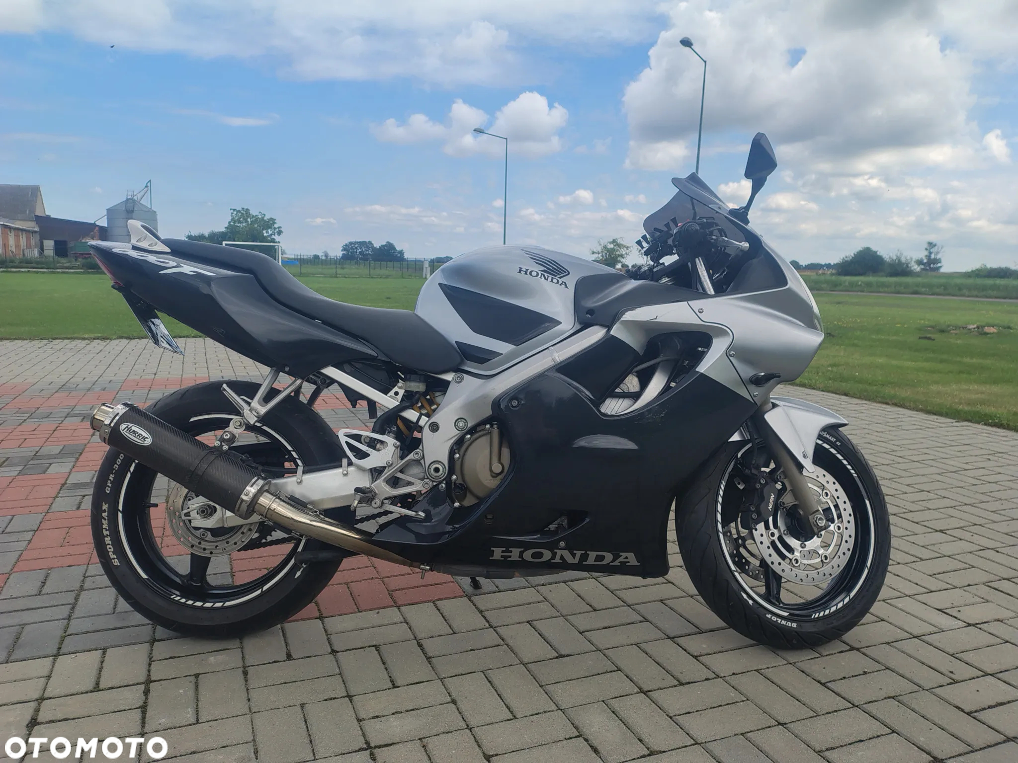 Honda CBR - 3