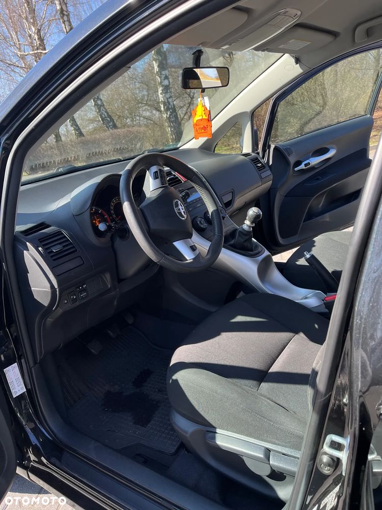 Toyota Auris 1.33 VVT-i Life Comfort - 2