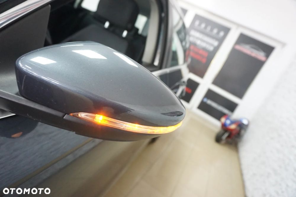 Volkswagen Passat 2.0 TDI Comfortline - 16