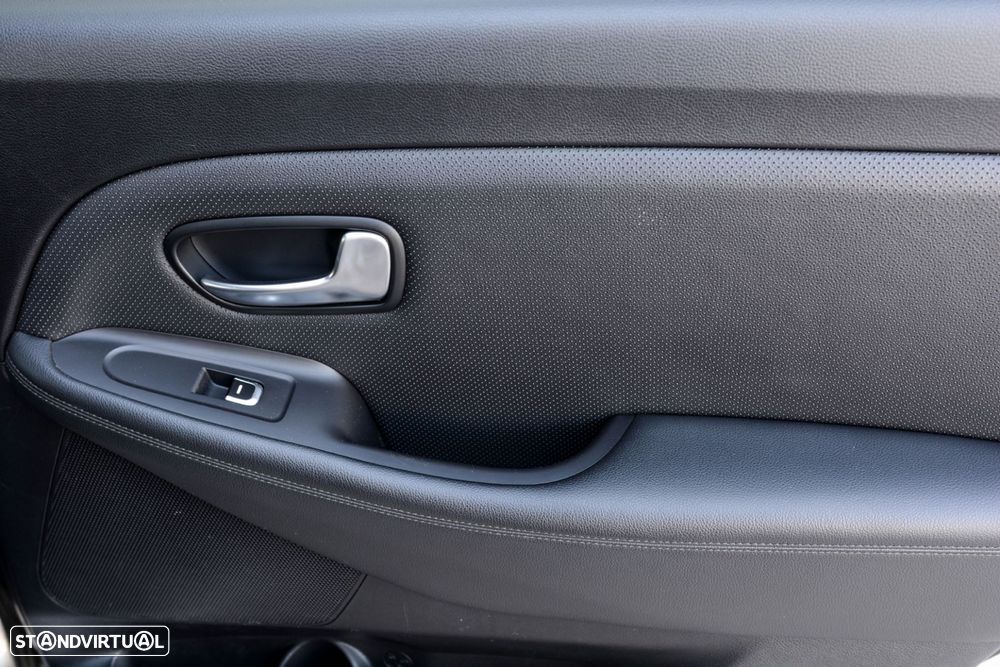 Kia Carens 1.7 CRDi ISG TX - 42