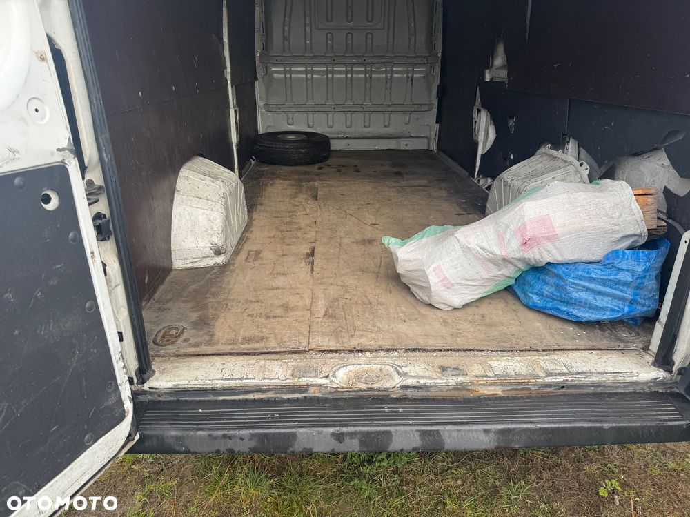 Peugeot Boxer 2,2 HDi L4H2 Maxi doinwestowany - 13