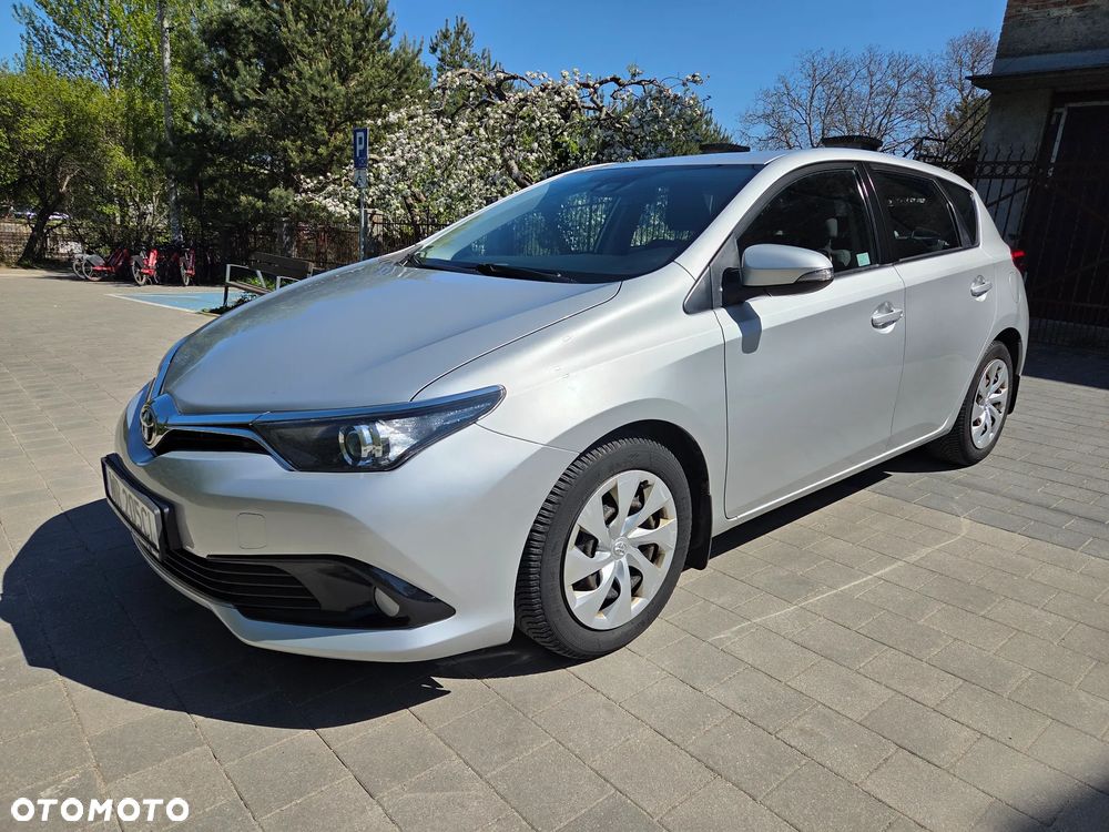 Toyota Auris 1.6 Premium - 1