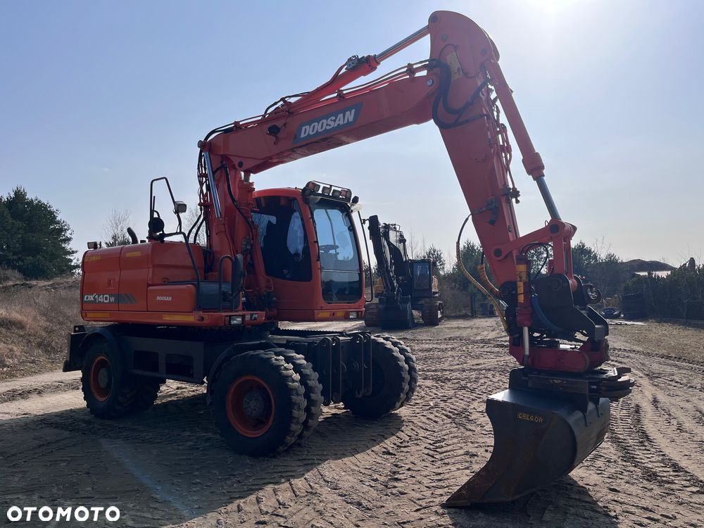 Doosan DX140W - 10