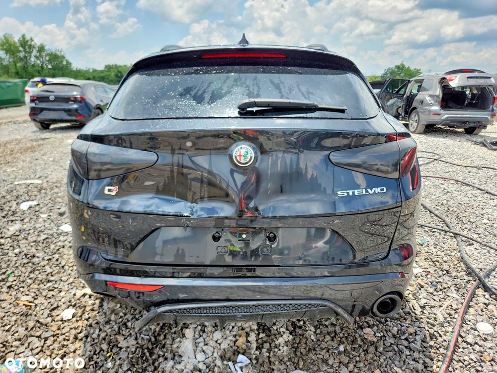 Alfa Romeo Stelvio 2.0 Turbo 16V AT8-Q4 Veloce Ti - 7