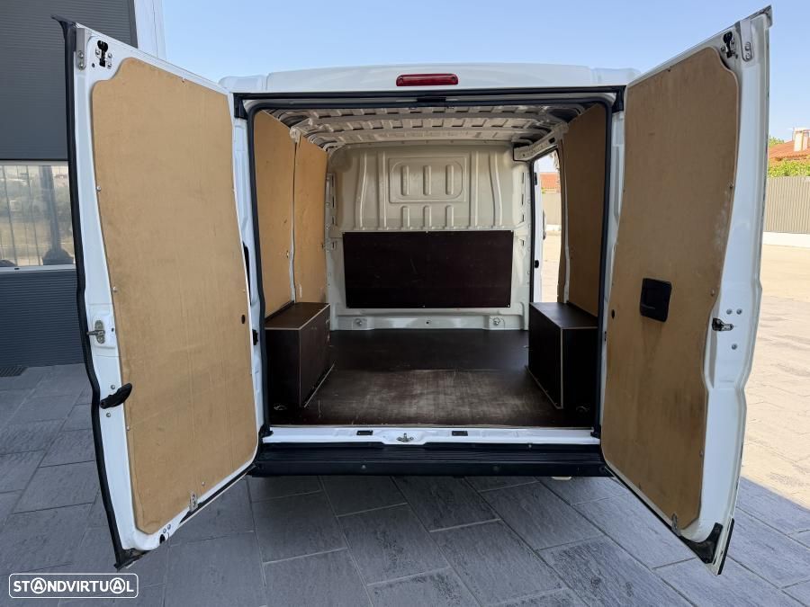 Peugeot Boxer 2.2 BLUEHDI 330 L1H1 PRO C/IVA DEDUTÍVEL - 23