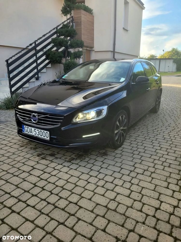 Volvo V60 D3 Drive-E R-Design Kinetic - 1