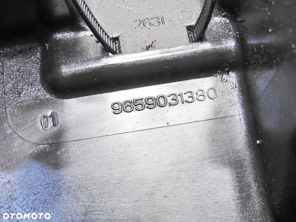 OBUDOWA SKRZYNKI BEZPIECZNIKÓW C5 III 2.2 HDI - 8