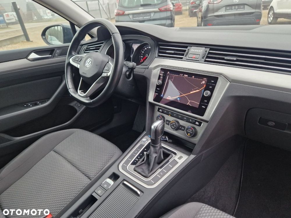 Volkswagen Passat - 22