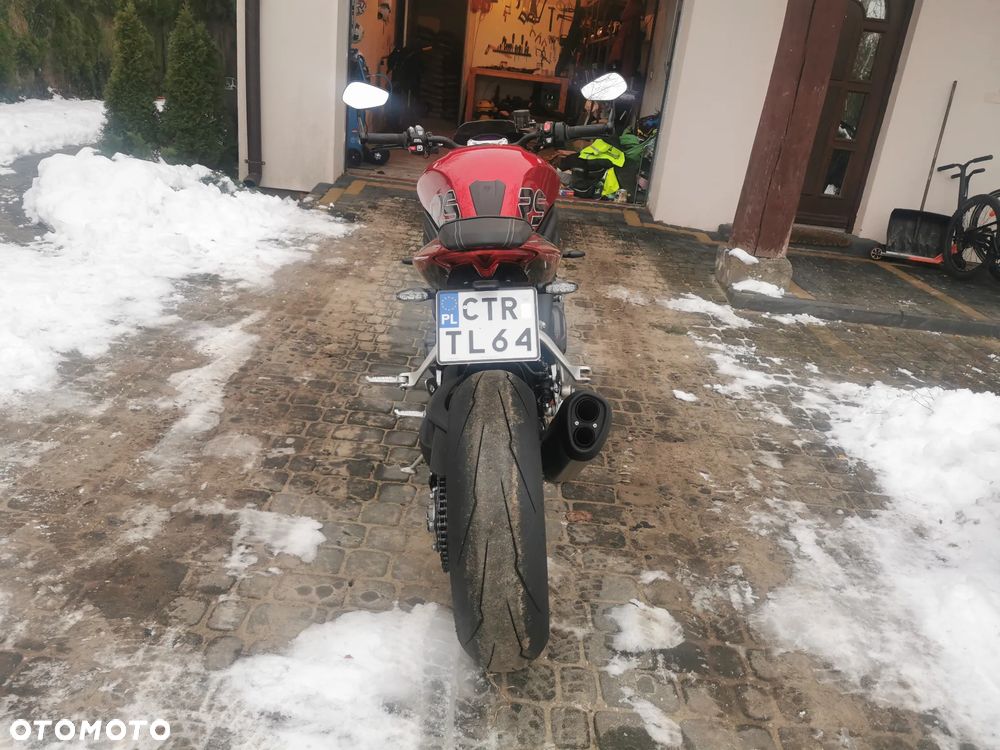 Triumph Speed Triple - 2