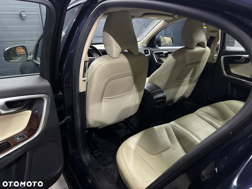 Volvo S60 2.5 T5 AWD - 35