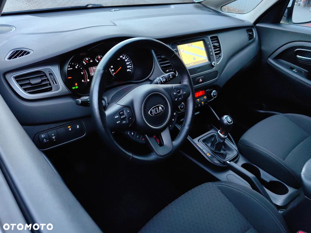 Kia Carens 1.7 CRDi 141 UEFA EURO 2016 - 20