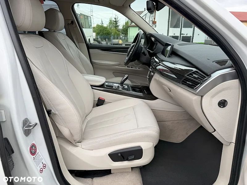 BMW X5 xDrive30d Sport-Aut - 7