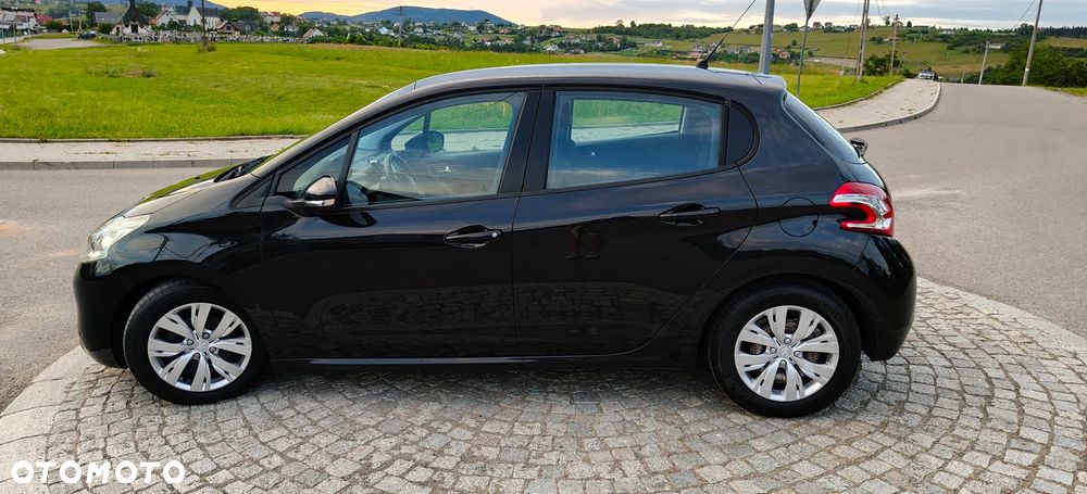 Peugeot 208 - 9
