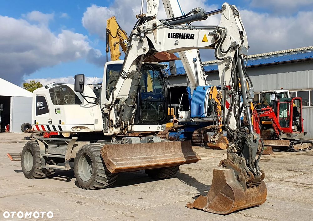 Liebherr A912 Compact - 6
