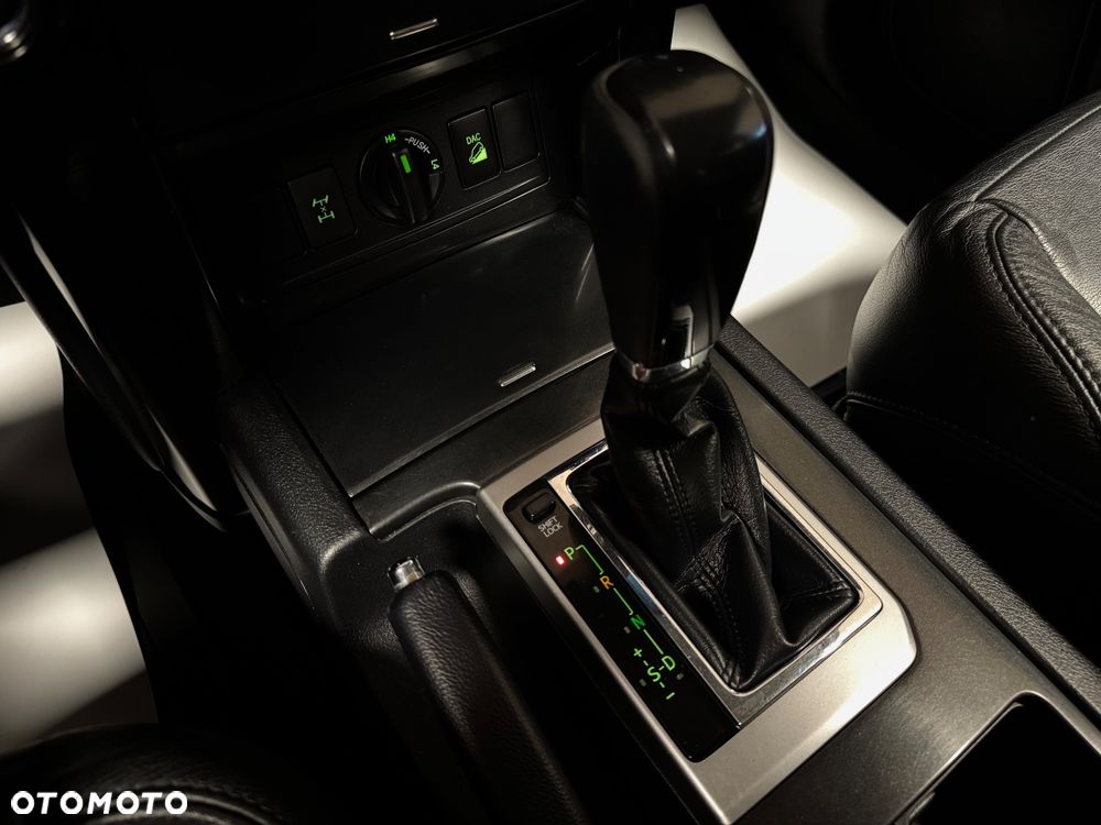 Toyota Land Cruiser - 28