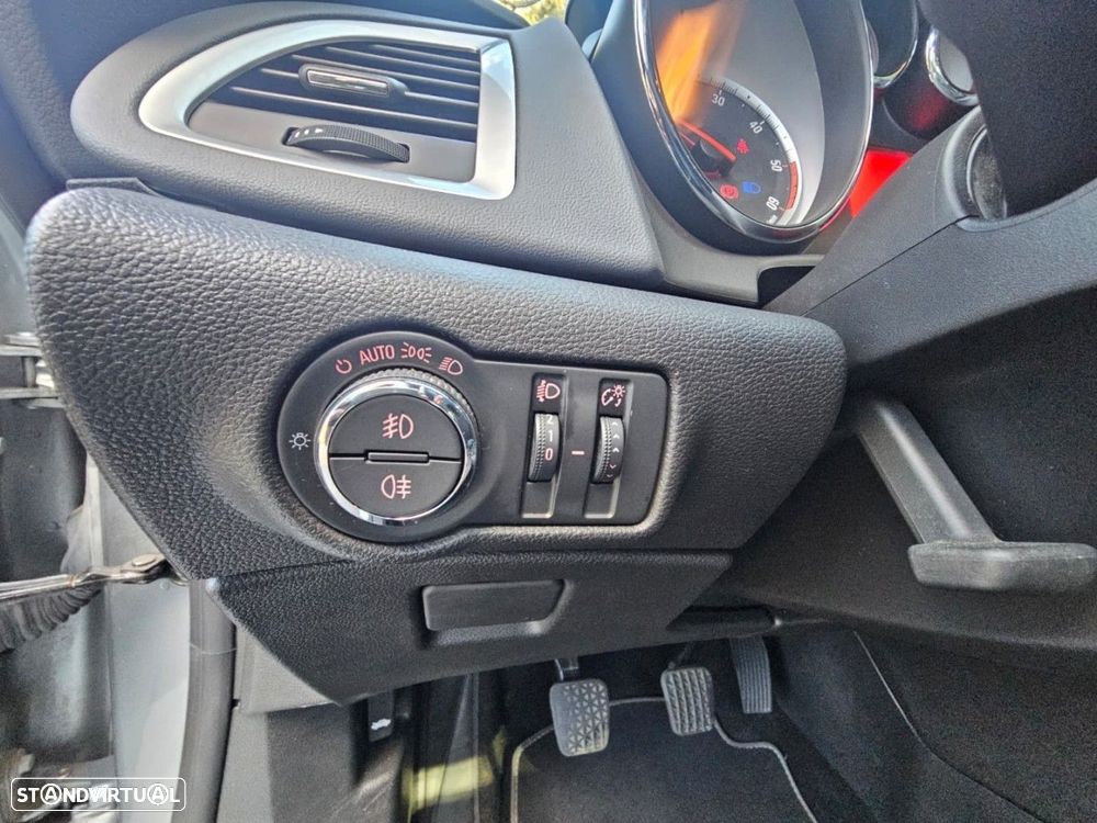 Opel Astra Sports Tourer - 15