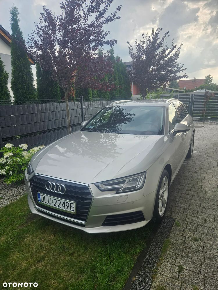 Audi A4 Avant 2.0 TDI S tronic - 1