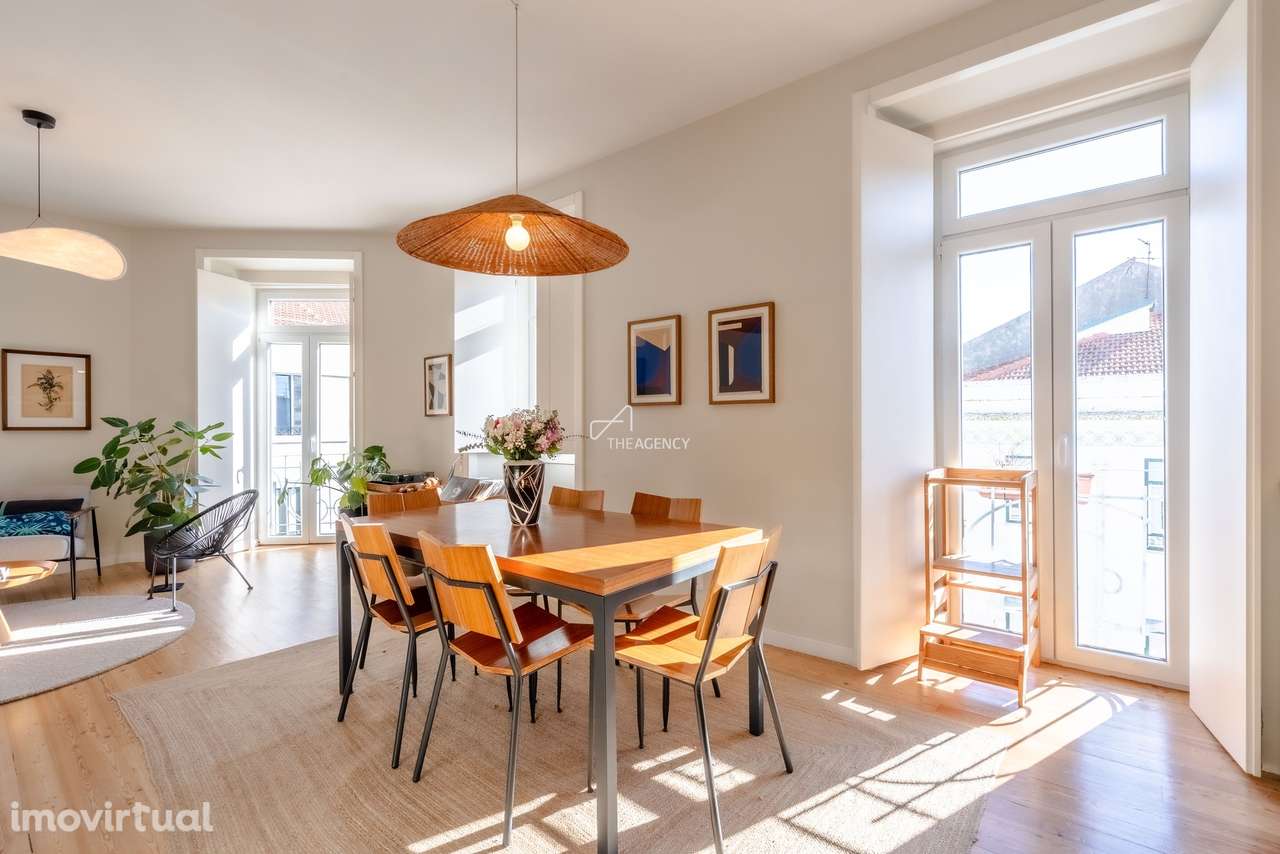 Amplo Apartamento T3+1 Renovado com Luz Natural e Espaço Exterior pert - Grande imagem: 5/60