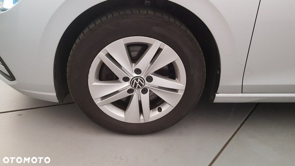 Volkswagen Golf - 13