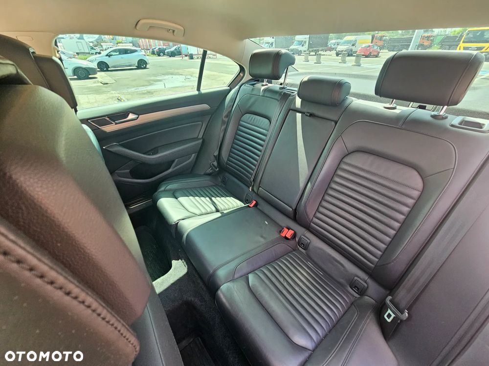Volkswagen Passat 2.0 TDI BMT Highline DSG - 19