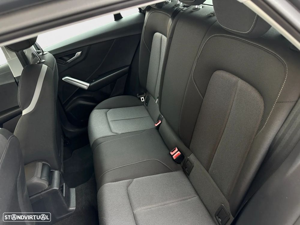Audi Q2 1.0 TFSI Design - 16