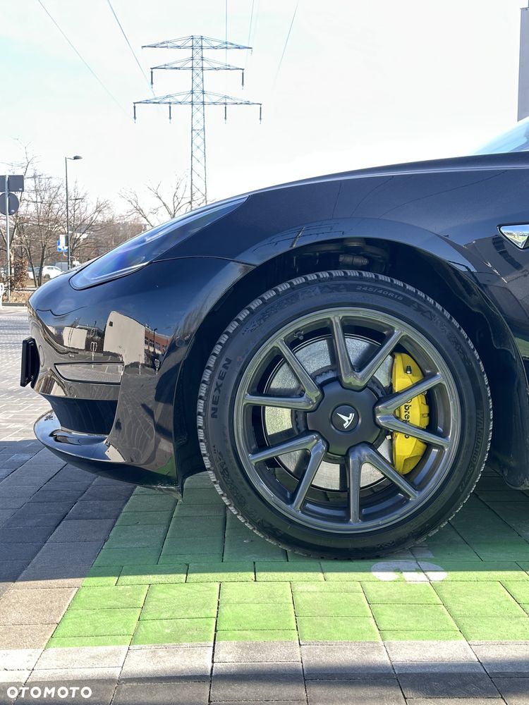 Tesla Model 3 - 2