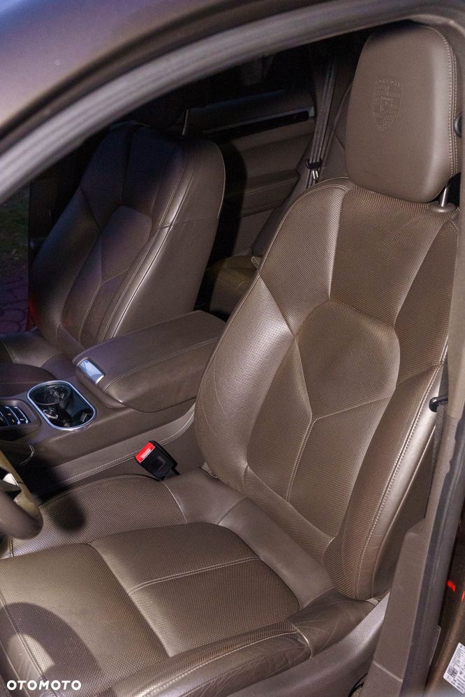 Porsche Cayenne Diesel Platinum Edition - 22