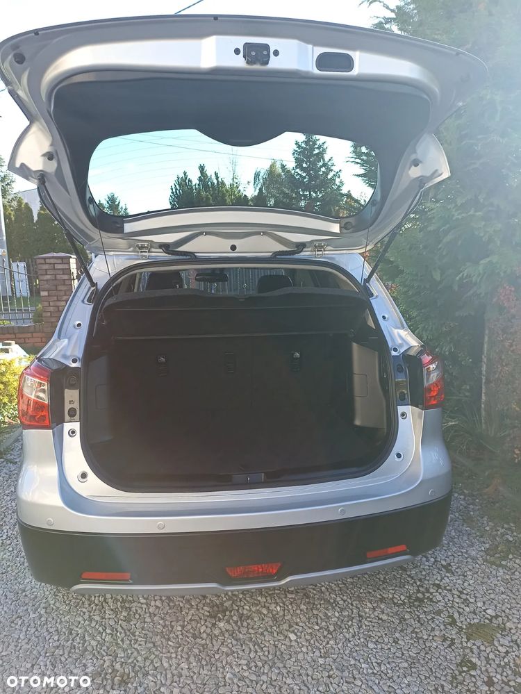 Suzuki SX4 S-Cross 1.6 VVT CVT 4x2 limited - 11