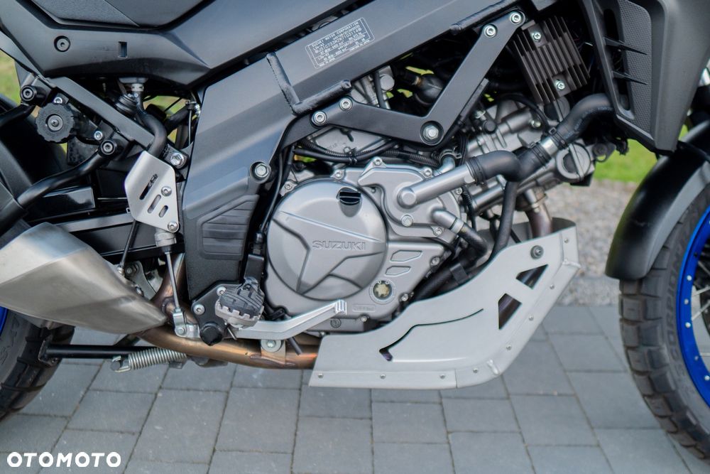 Suzuki V-STROM - 18