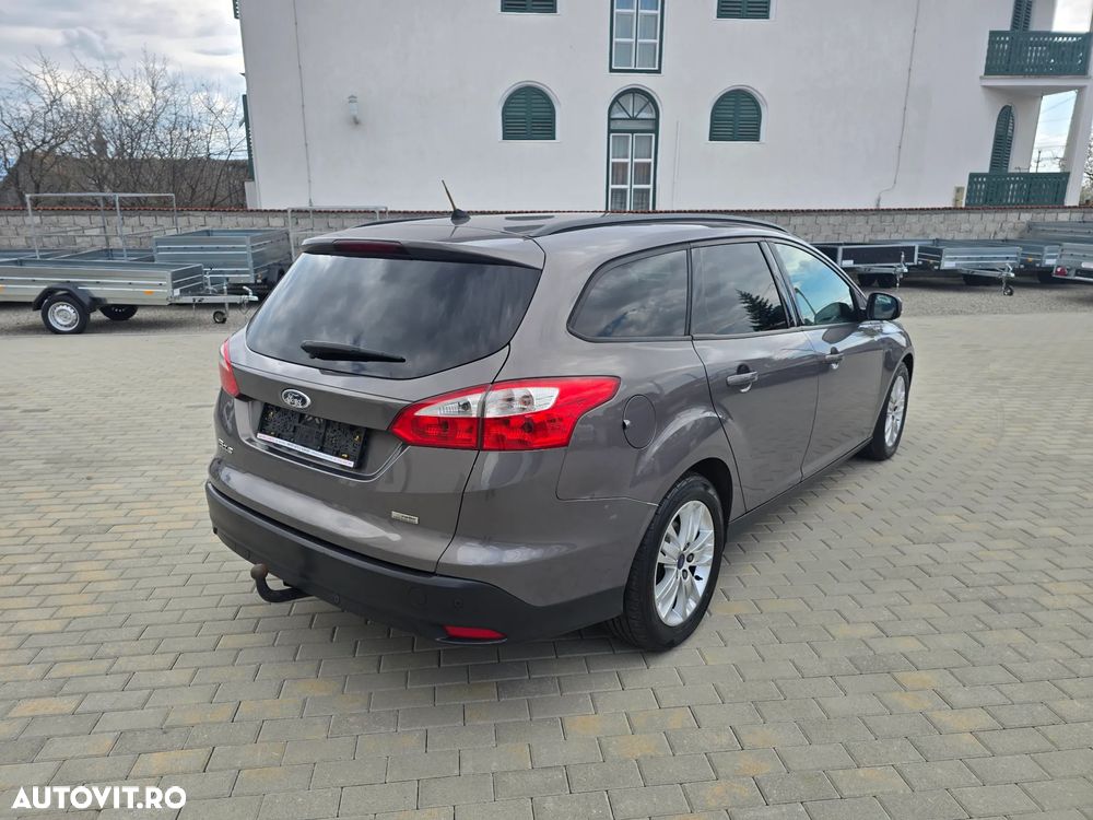 Ford Focus 1.6 TDCi DPF Start-Stopp-System SYNC Edition - 4