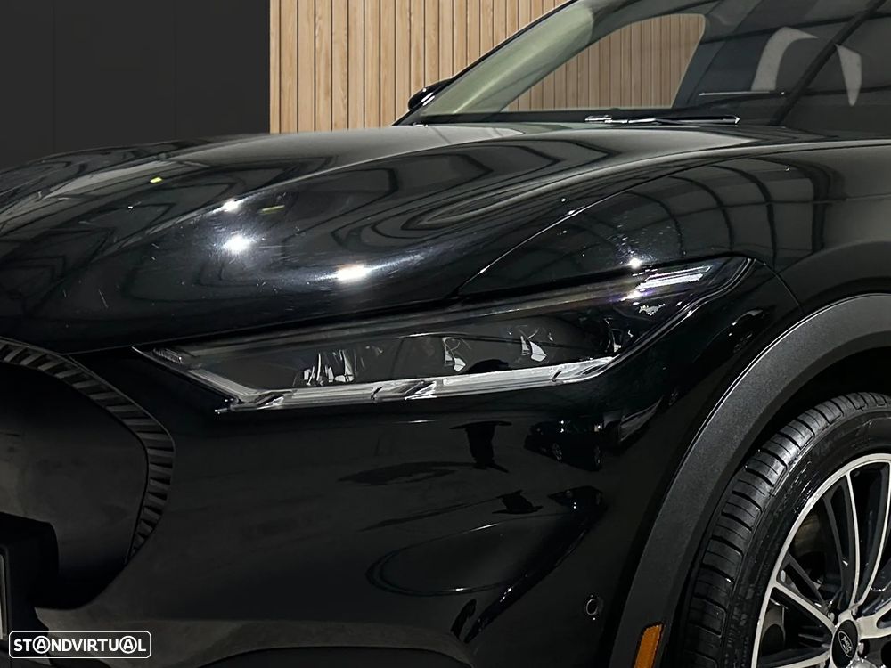 Ford Mustang Mach-E - 5