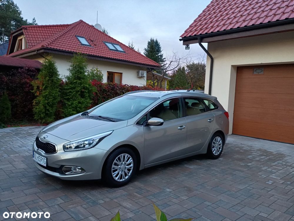 Kia Ceed - 8