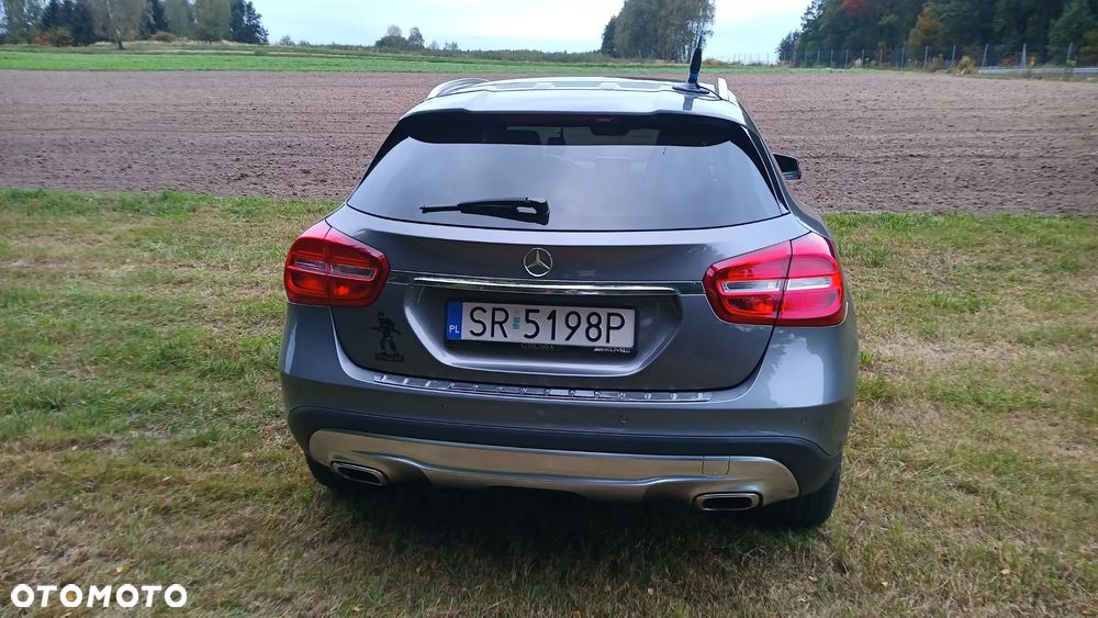 Mercedes-Benz GLA - 29