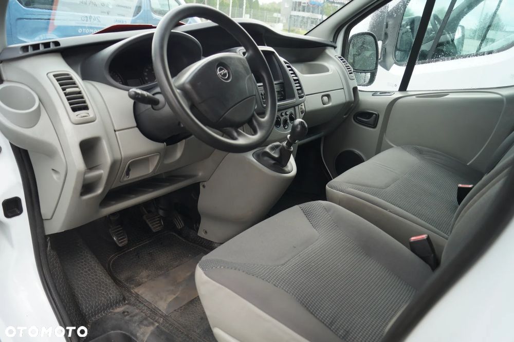Opel VIVARO - 23