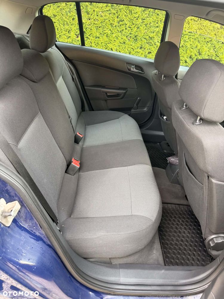 Opel Astra 1.6 Enjoy - 12