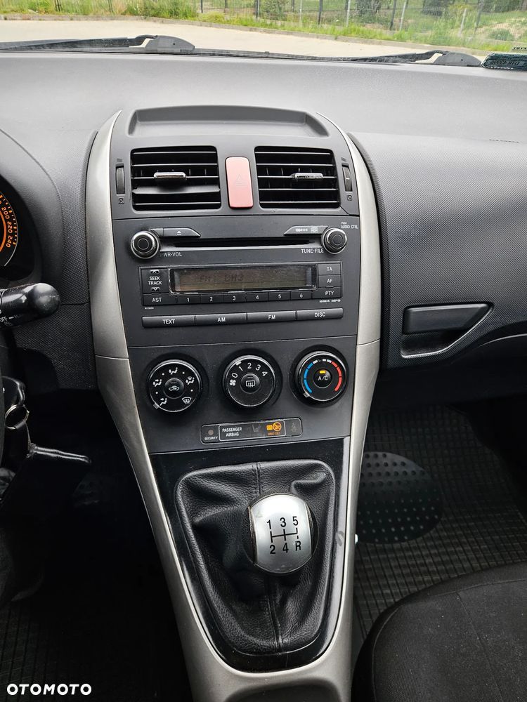 Toyota Auris 1.4 D-4D Luna - 17
